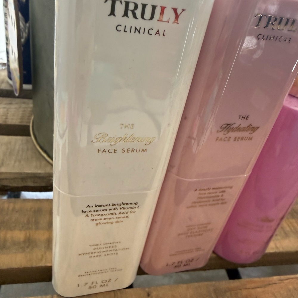 (3) TRULY Clinical Hydrating & Brightening Face Serums -plus cleanser - Picture 2 of 5